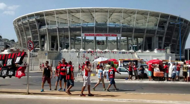Vitória acerta com Arena