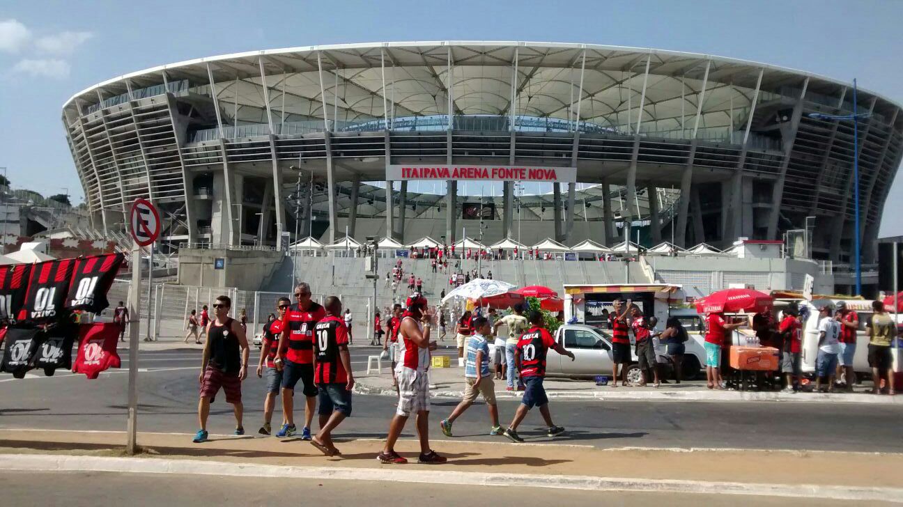 Vitória acerta com Arena