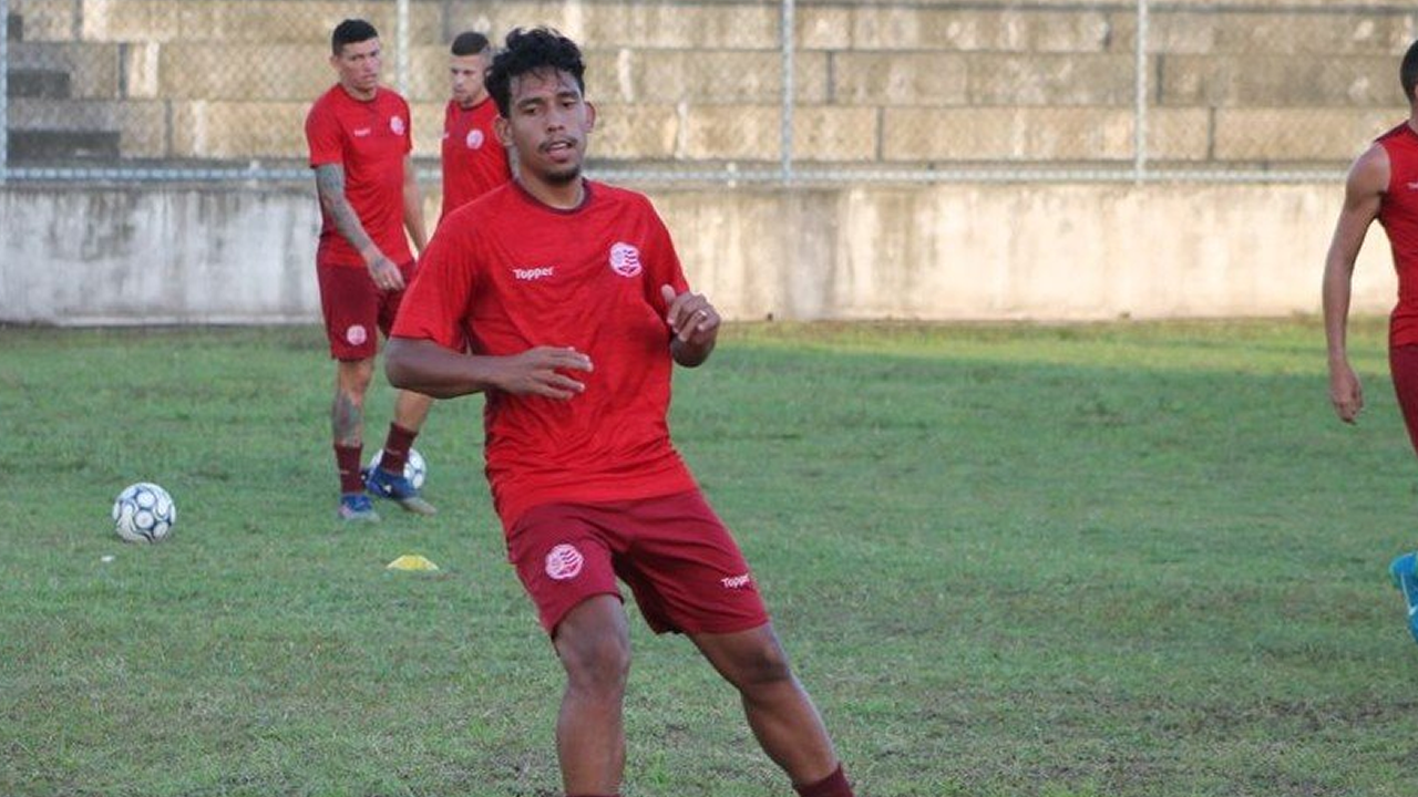 Após fechar Thiago Carleto