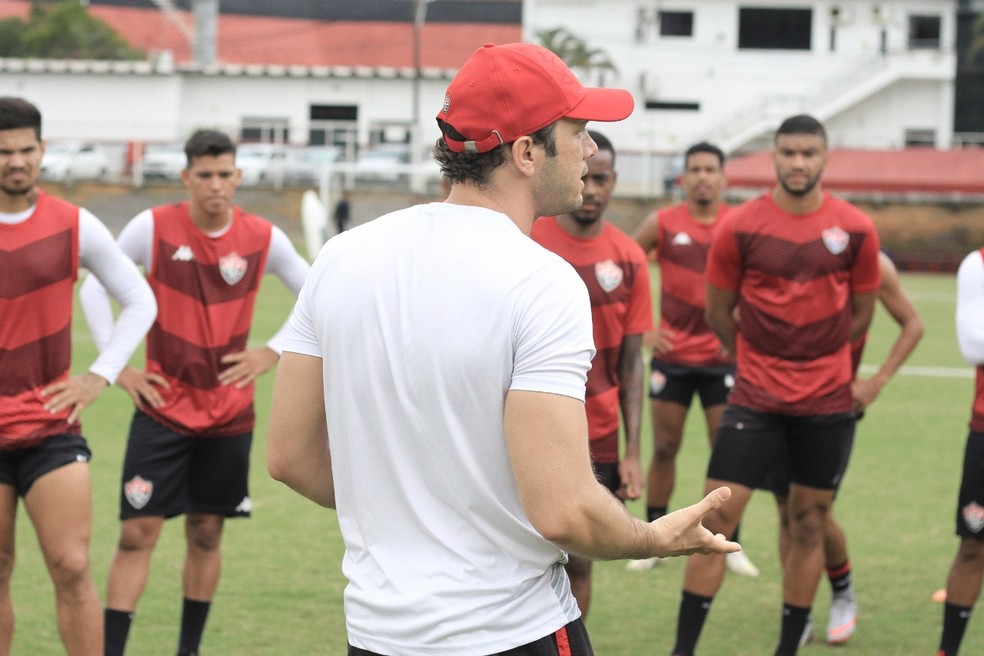 Sem engrenar Vitória Operário-PR